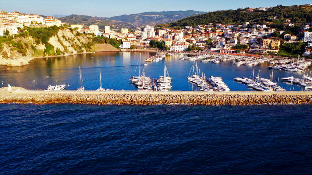 porto agropoli caratteristiche